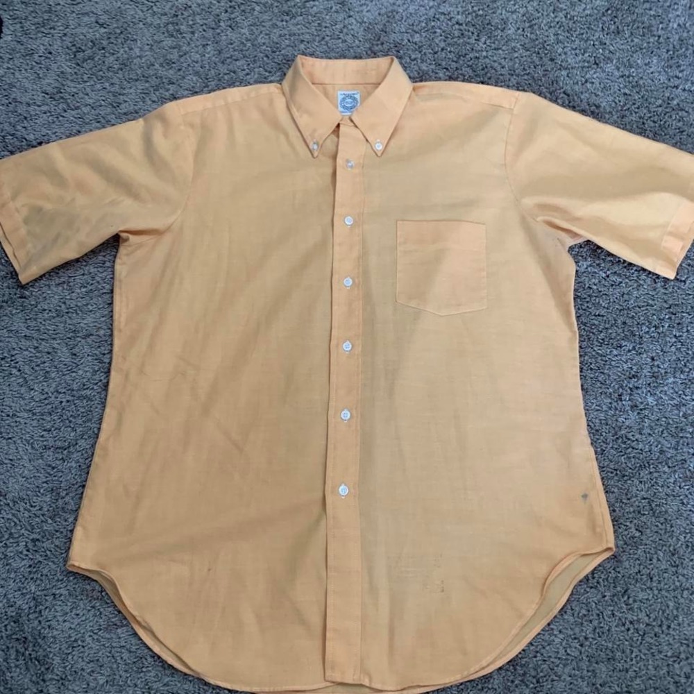Retro aithentic 1960s Arrow decton, Cum Laude button up shirt. Peach color